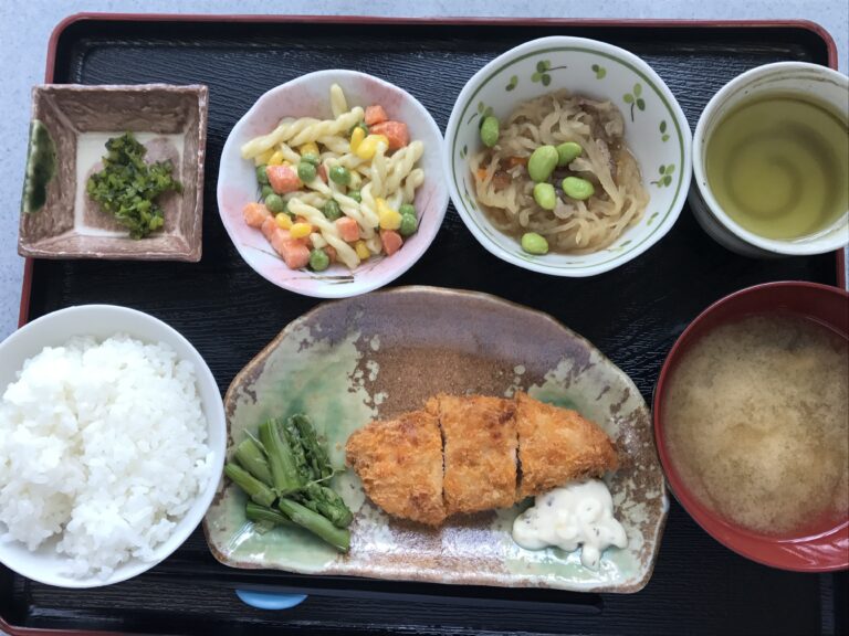 今日のお昼ご飯